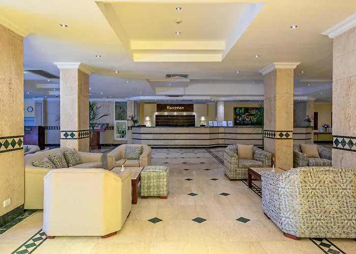 Hoteles cerca de Sackalla Square